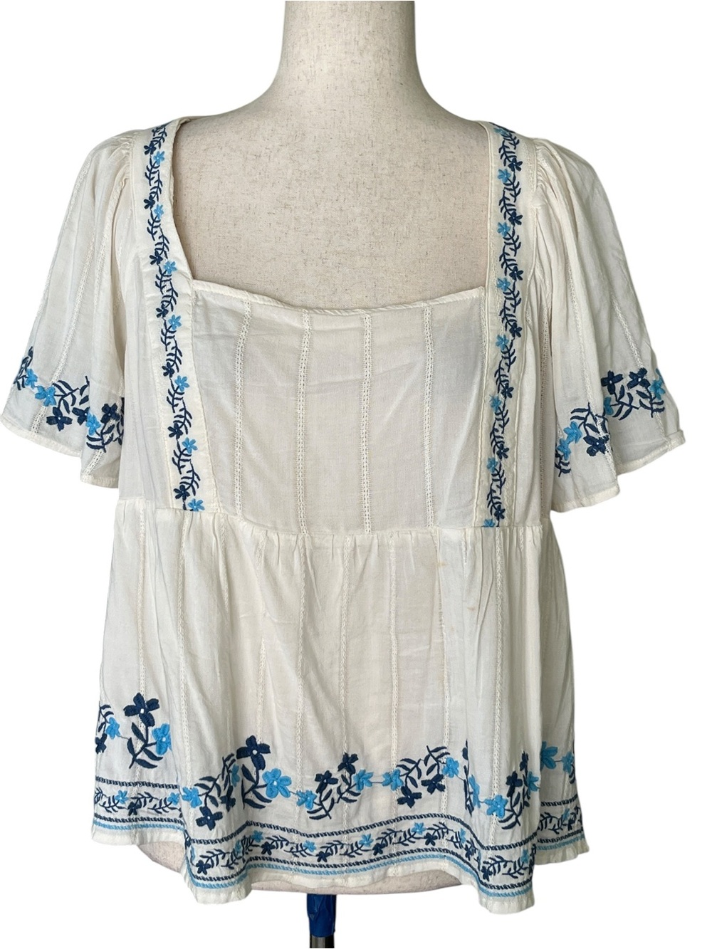 Old Navy Embroidered Flutter-Sleeve Square-Neck Top